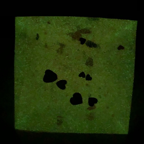 💝Gorgeous handmade Pyramid w floating hearts - Picture 11 of 11